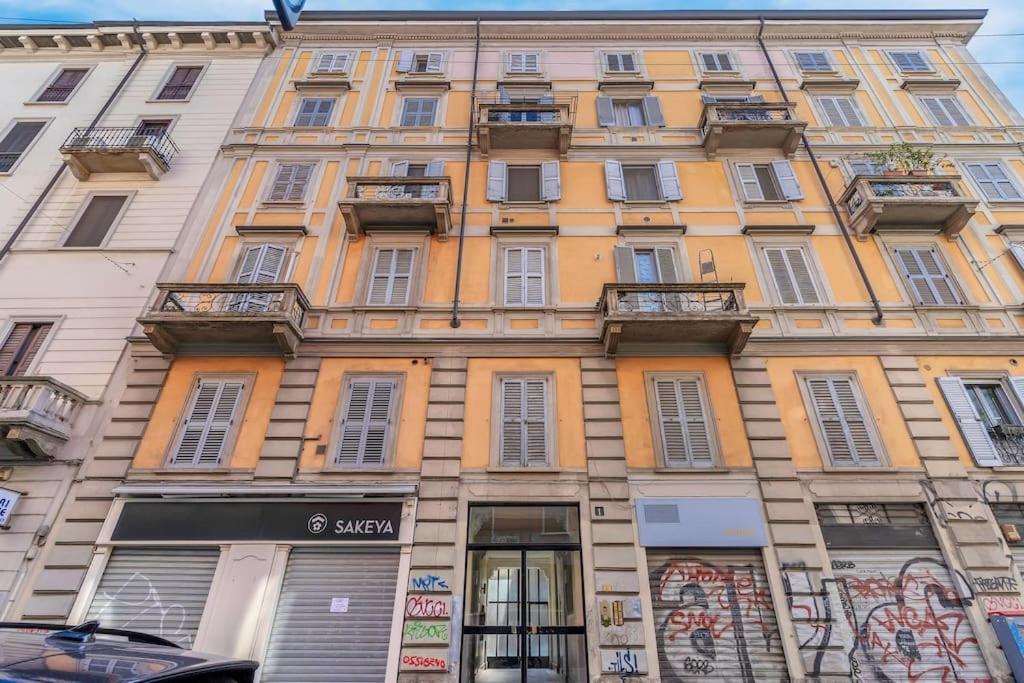 Centrale E Luminoso-4 Persone-Metro M2 E Navigli Milan Bagian luar foto